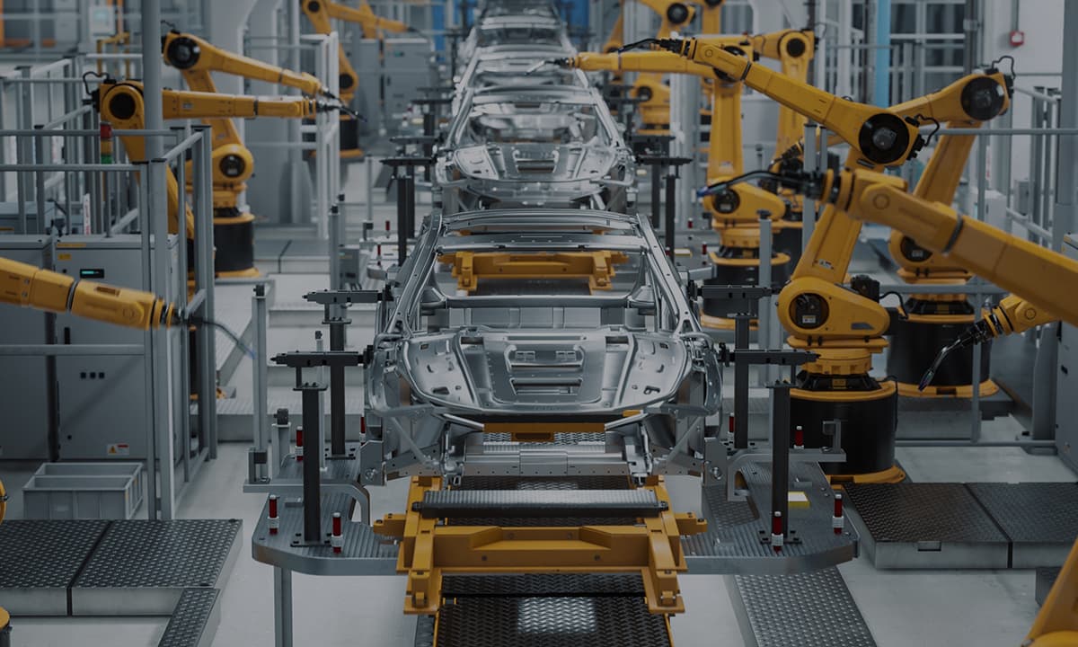 How an Automotive Manufacturer Enhanced Smart Production with ElectronsDigital Digital Signages and MDM System